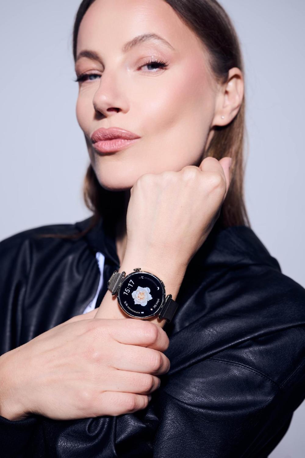 A. Kuzmickaitė -- Bendrovė