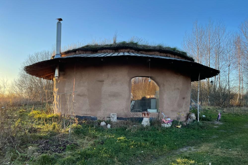 Ekologiškai gyvenančios šeimos būstas -- Asmeninis archyvas