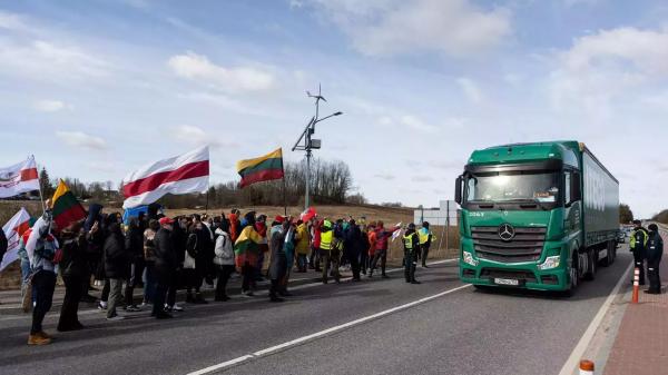 Kraje bałtyckie i Polska rozważają całkowitą izolację transportu rosyjskiego i białoruskiego.  Alfa.lt