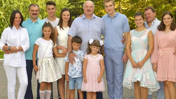Ha rivelato il lusso di cui godeva la famiglia di A.  Lukashenko in Europa.  Alfa.lt