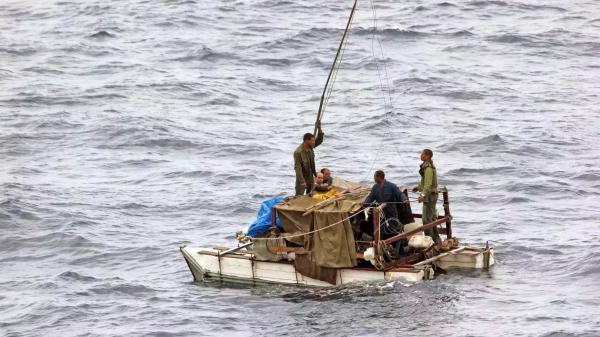 30 migranti sono scomparsi dopo l’affondamento di un barcone al largo della Libia.  Alfa.lt