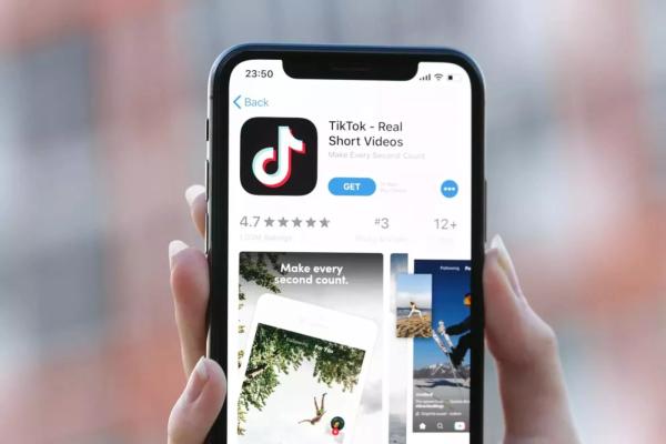 Il regolatore italiano ha aperto un’inchiesta sulla diffusione di contenuti pericolosi sulla piattaforma “TikTok”.  Alfa.lt