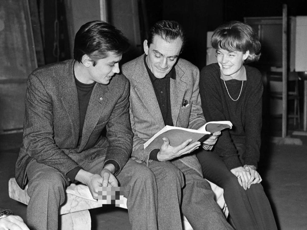 Luchino Visconti (viduryje), su Romy Ashneider ir Alainu Delonu --
